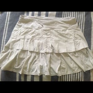 Lululemon white ruffle skirt